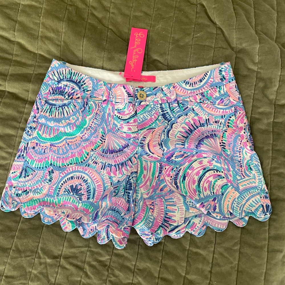 Brand New Lilly Pulitzer shorts - Size 2!